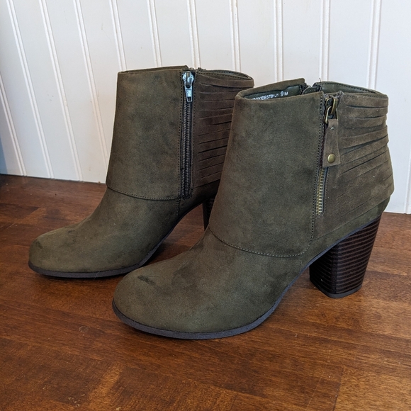 Madden Girl Destroy Olive Green Ankle Boots - Picture 1 of 7